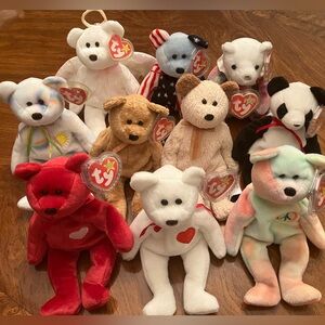 Lot of 10 TY Beanie Babies bears. Pet free and smoke free home. Been in storage.